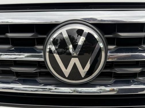2022 Volkswagen Atlas Cross Sport 2.0T SE w/Technology