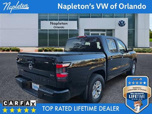 2024 Nissan Frontier SV