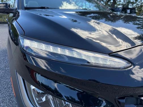 2022 Hyundai KONA Limited