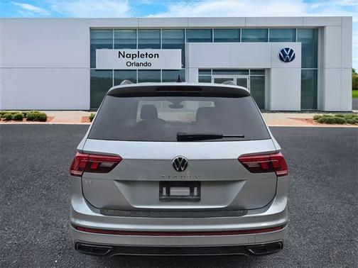 2022 Volkswagen Tiguan SE R-Line Black