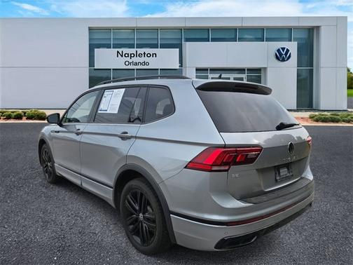 2022 Volkswagen Tiguan SE R-Line Black