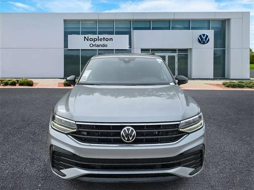 2022 Volkswagen Tiguan SE R-Line Black