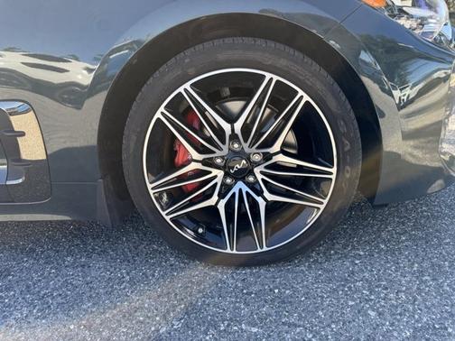 2022 Kia Stinger GT1