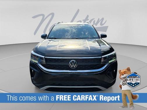 Black 2024 Volkswagen Taos SE