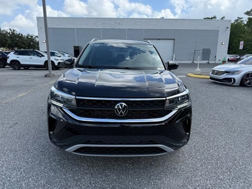 Black 2024 Volkswagen Taos SE