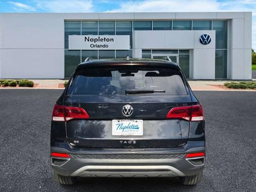 Black 2024 Volkswagen Taos SE