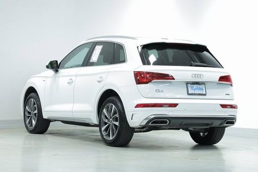2022 Audi Q5 S line Premium Plus