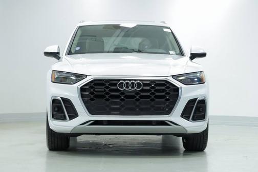 2022 Audi Q5 S line Premium Plus
