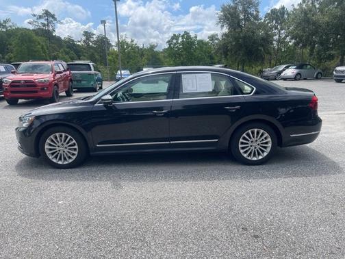 2017 Volkswagen Passat 1.8T SE