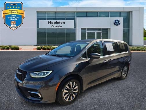 2023 Chrysler Pacifica Hybrid Touring L