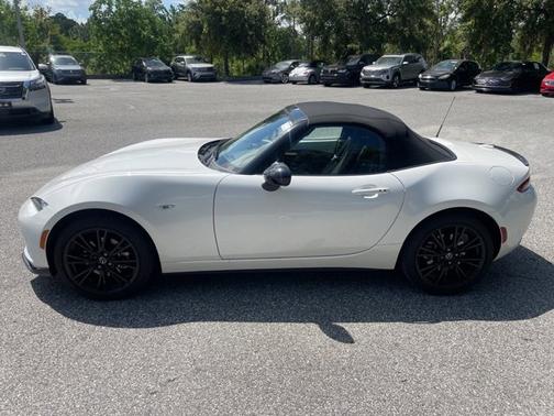 2024 Mazda MX-5 Miata Club