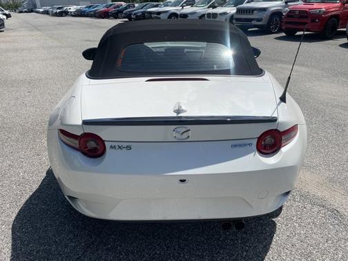 2024 Mazda MX-5 Miata Club