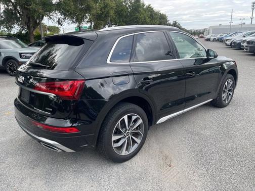 2024 Audi Q5 S line Premium Plus