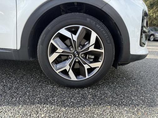 2022 Kia Sportage EX