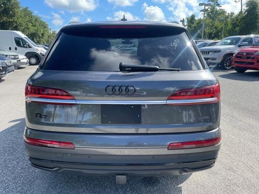 2021 Audi Q7 Premium Plus