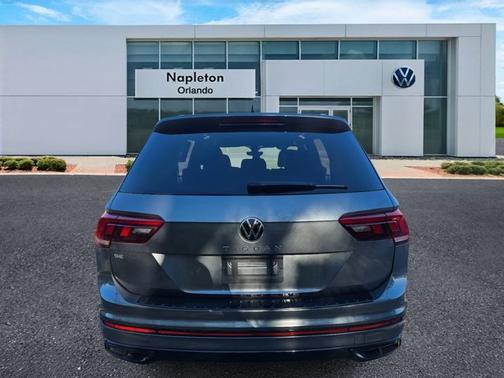 2023 Volkswagen Tiguan SE R-Line Black