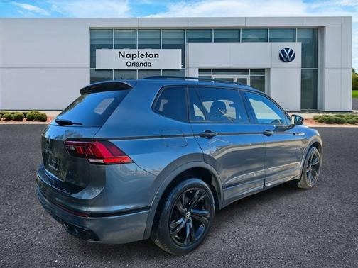 2023 Volkswagen Tiguan SE R-Line Black