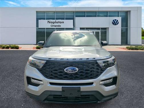 Iconic Silver Metallic 2023 Ford Explorer ST-Line