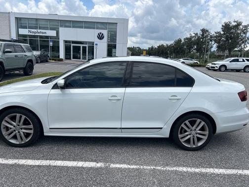 2017 Volkswagen Jetta 1.8T SEL