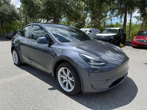 Silver 2023 Tesla Model Y Long Range