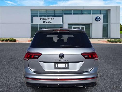 2022 Volkswagen Tiguan SE R-Line Black