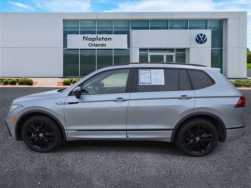 2022 Volkswagen Tiguan SE R-Line Black
