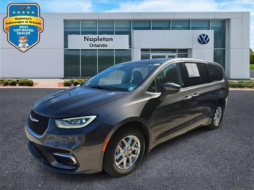 2023 Chrysler Pacifica Touring L