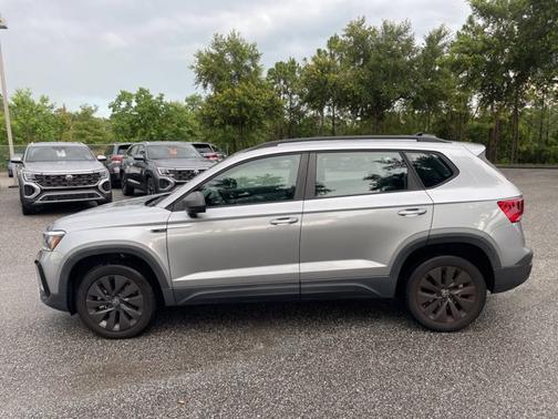 2022 Volkswagen Taos S