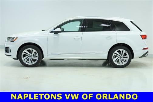 2022 Audi Q7 Premium Plus