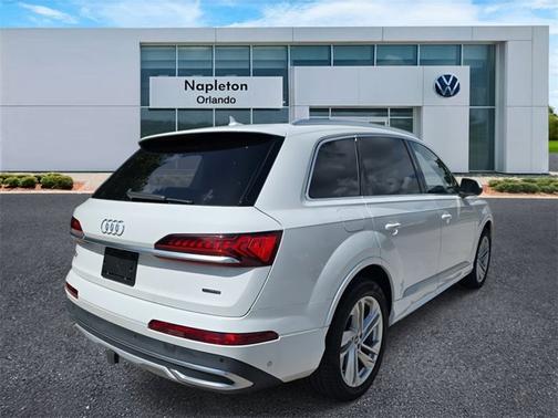 2022 Audi Q7 Premium Plus