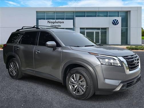 2024 Nissan Pathfinder SV