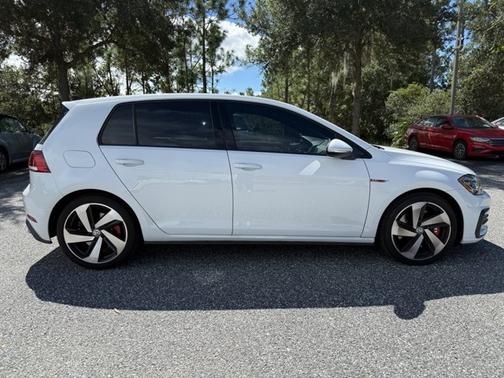 2019 Volkswagen Golf GTI SE