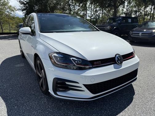 2019 Volkswagen Golf GTI SE