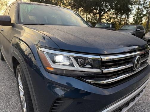 2022 Volkswagen Atlas 3.6L V6 SE w/Technology