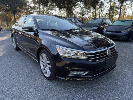 2017 Volkswagen Passat 1.8T SE w/Technology