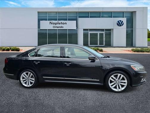 2017 Volkswagen Passat 1.8T SE w/Technology