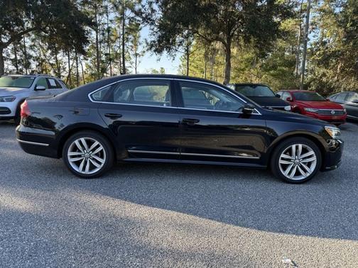 2017 Volkswagen Passat 1.8T SE w/Technology