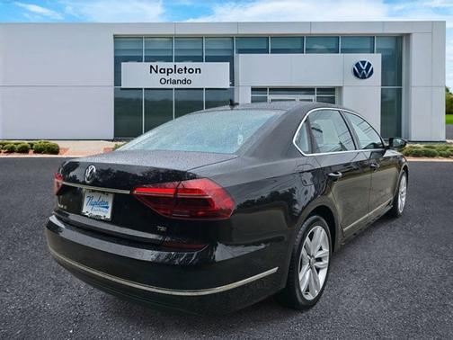 2017 Volkswagen Passat 1.8T SE w/Technology