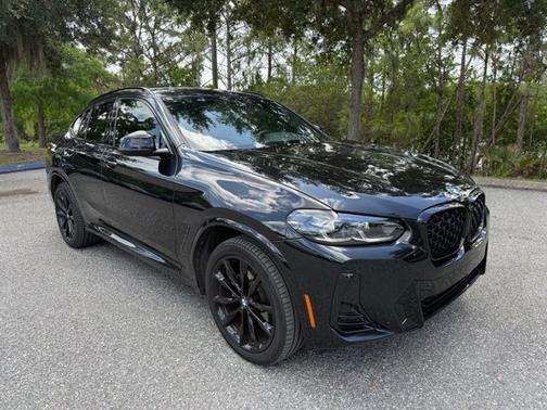 Black Sapphire Metallic 2022 BMW X4 xDrive30i