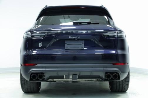2022 Porsche Cayenne Platinum Edition