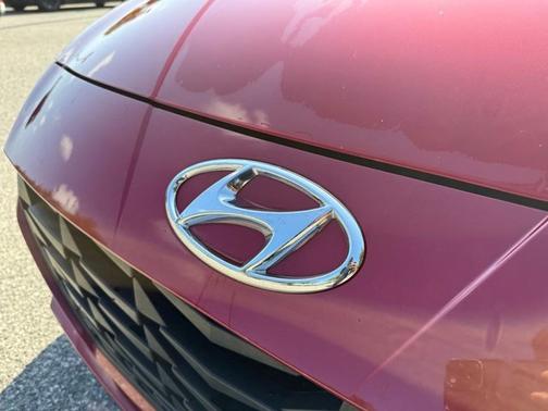 Scarlet Red Pearl 2022 Hyundai ELANTRA SEL