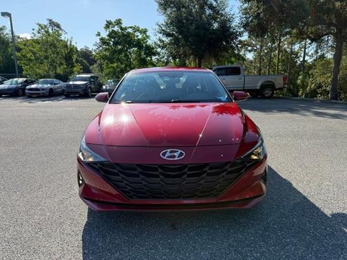 Scarlet Red Pearl 2022 Hyundai ELANTRA SEL