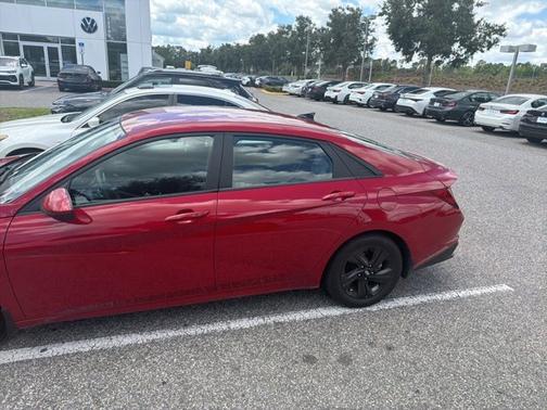 Scarlet Red Pearl 2022 Hyundai ELANTRA SEL