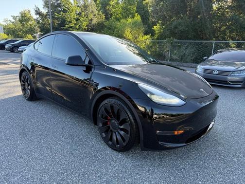 Black 2022 Tesla Model Y Performance