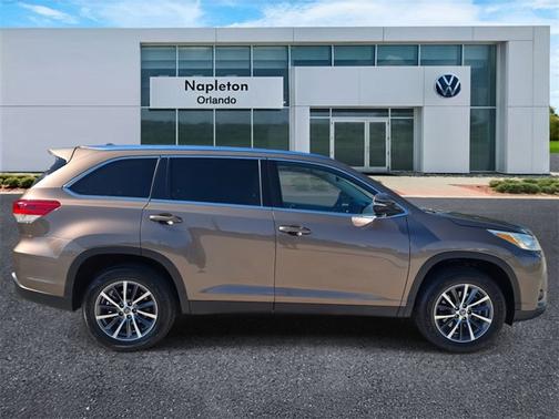 2019 Toyota Highlander LE Plus