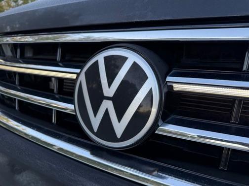 2022 Volkswagen Tiguan SEL R-Line