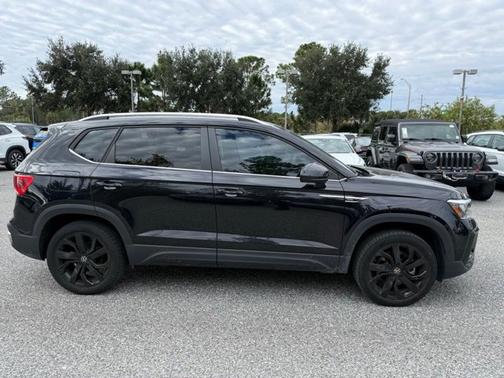 2023 Volkswagen Taos SE