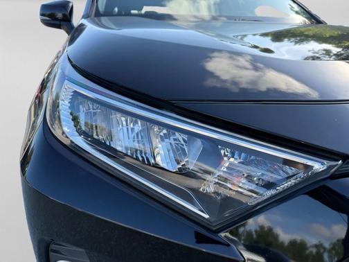 Midnight Black Metallic 2019 Toyota RAV4 XLE