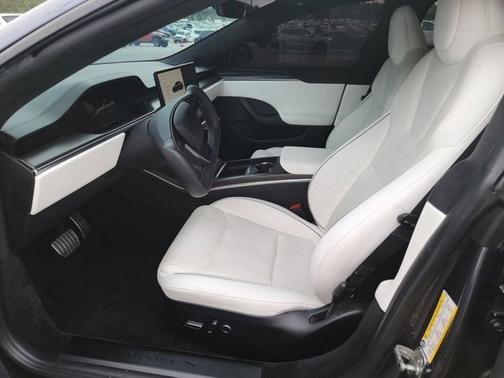 2021 Tesla Model S Plaid