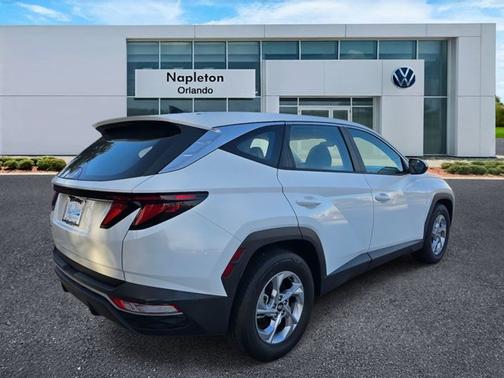 2024 Hyundai TUCSON SE